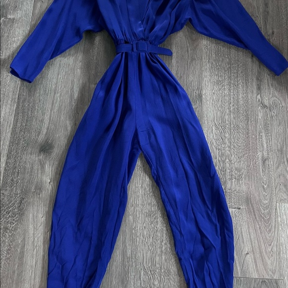 Pantsuit…royal blue, worn once Approx Sz 7 Elastic Waist fits 25-30” Hip 35-40” - Picture 2 of 4